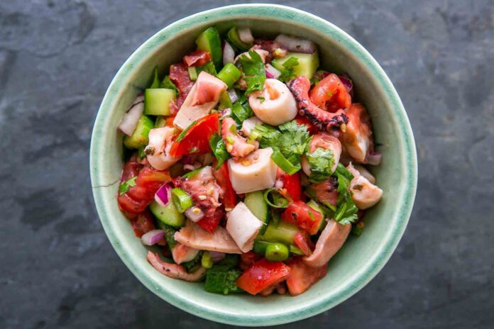Ahtapot Salatası